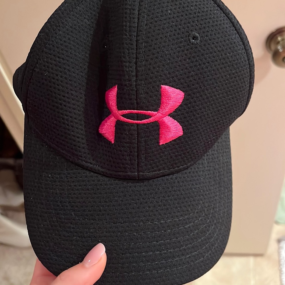 Womens under Armour hat